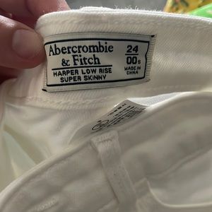 Abercrombie low rise size 24 super skinny